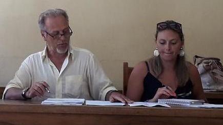 Il sindaco di Portoferraio Angelo Zini con l’assessora alla pubblica istruzione Chiara Marotti
