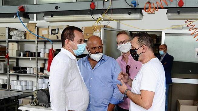 Rosato (Italia Viva) in visita alle imprese «Più liquidità alle ditte»