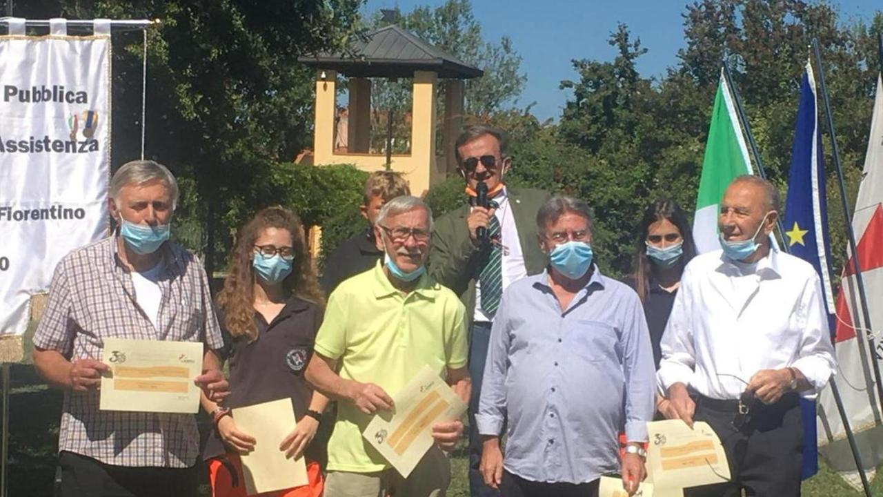 Pubblica assistenza festeggia tra premi e nuovo mezzo