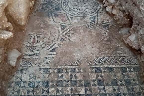 Il mosaico chiama, nessuno risponde 