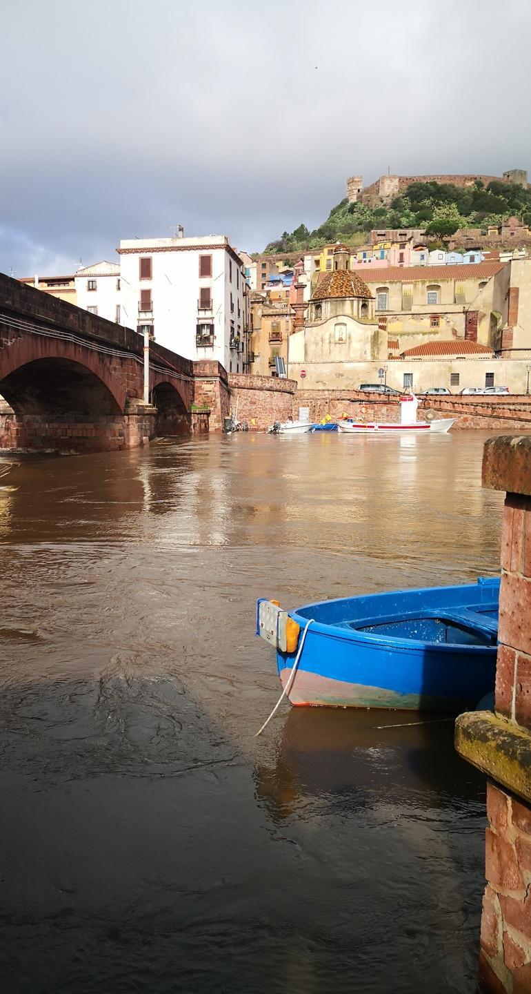 Bosa mette mano all’eterna incompiuta del Mercato ittico 