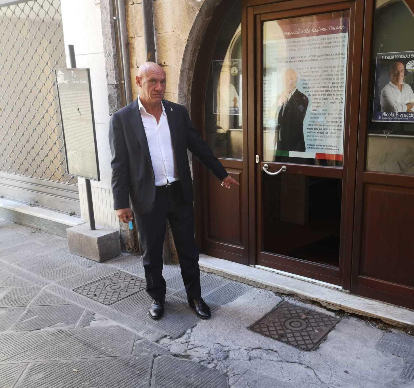 Dopo i vandali ecco la multa per il comitato della Lega 