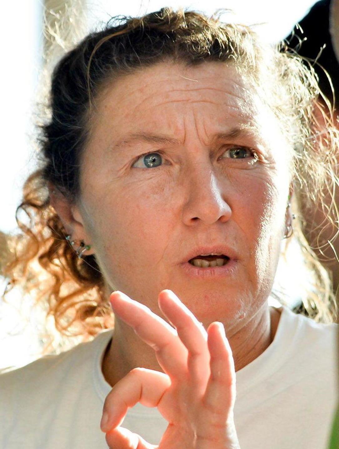 «I genitori dei bambini telefonano tutti i giorni e molti cambiano sport»