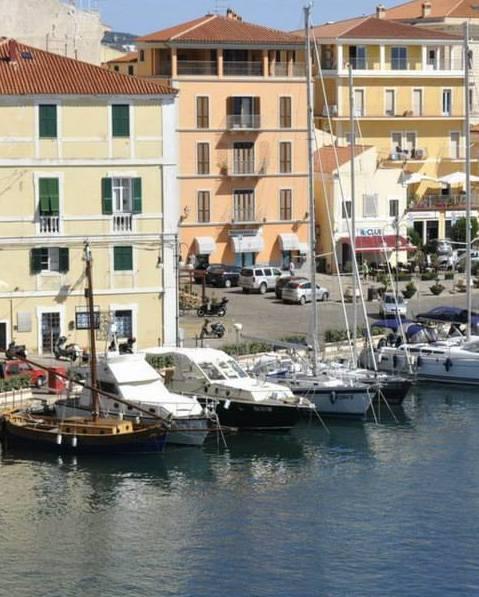 Gli imprenditori del mare si uniscono in una associazione unica