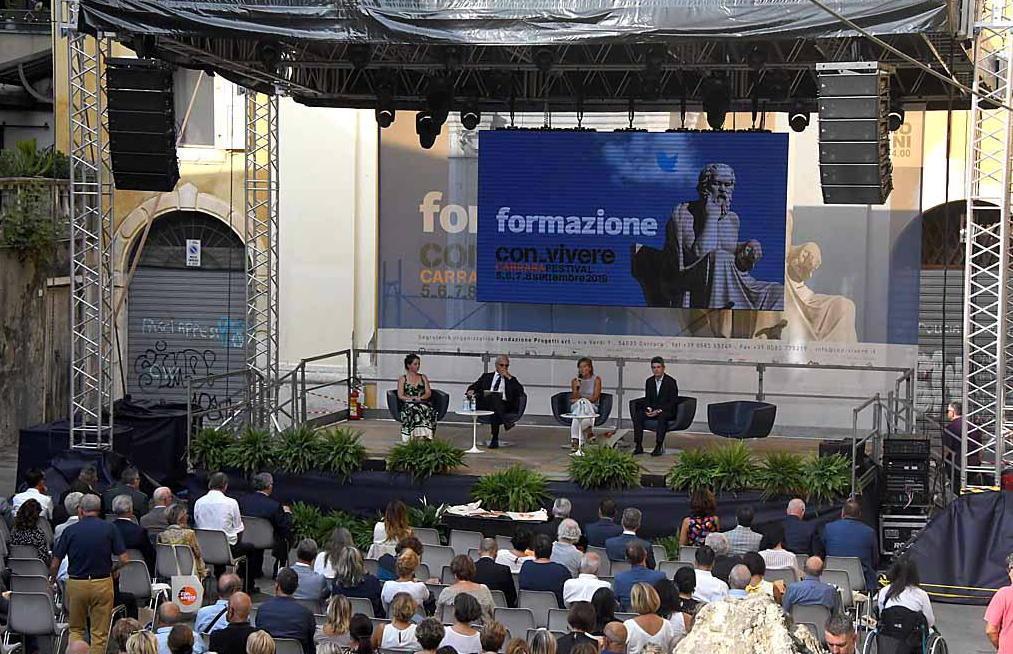 Con-Vivere: si parla di diritti nella quattro giorni a Carrara con scrittori, sociologi e gente dello spettacolo 