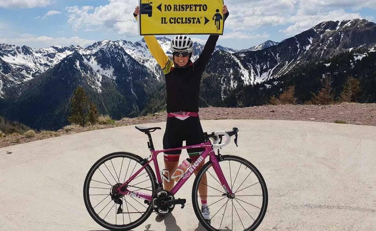 Arriva a Forte dei Marmi la campionessa che ha fatto il giro del mondo in bicicletta 