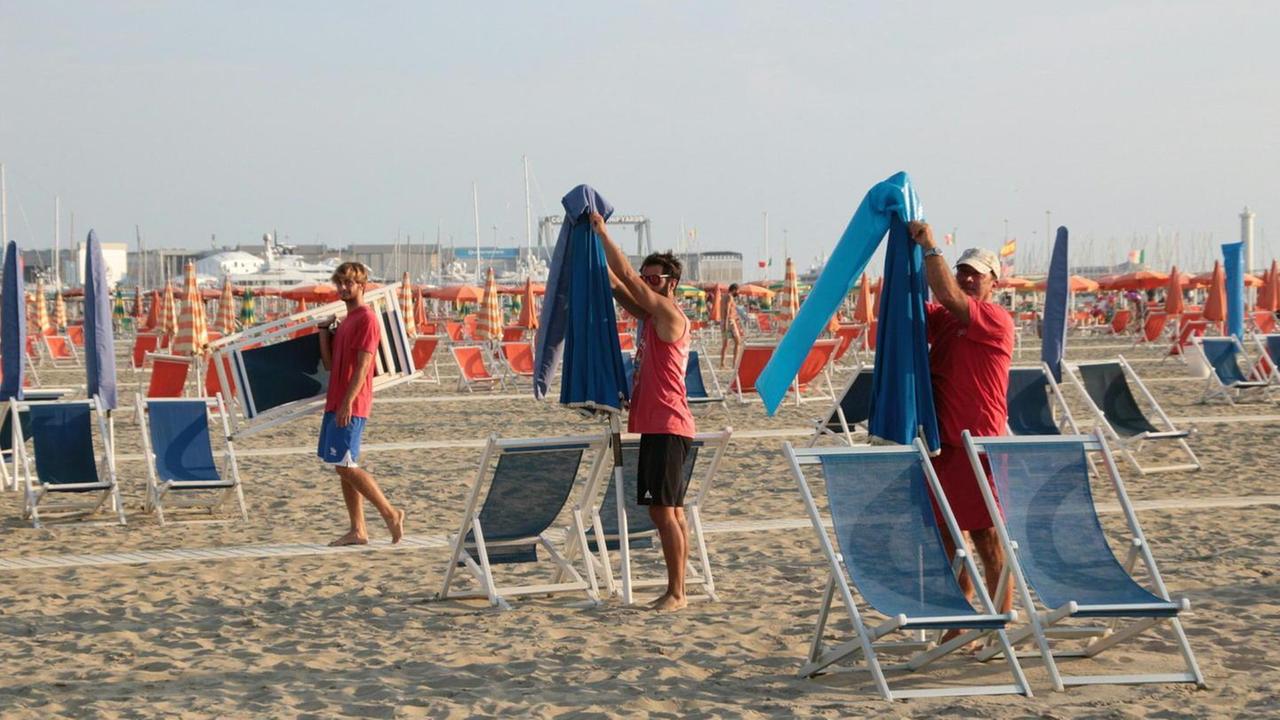 Gli hotel chiudono i battenti in anticipo: "I clienti non ci sono, stagione finita"