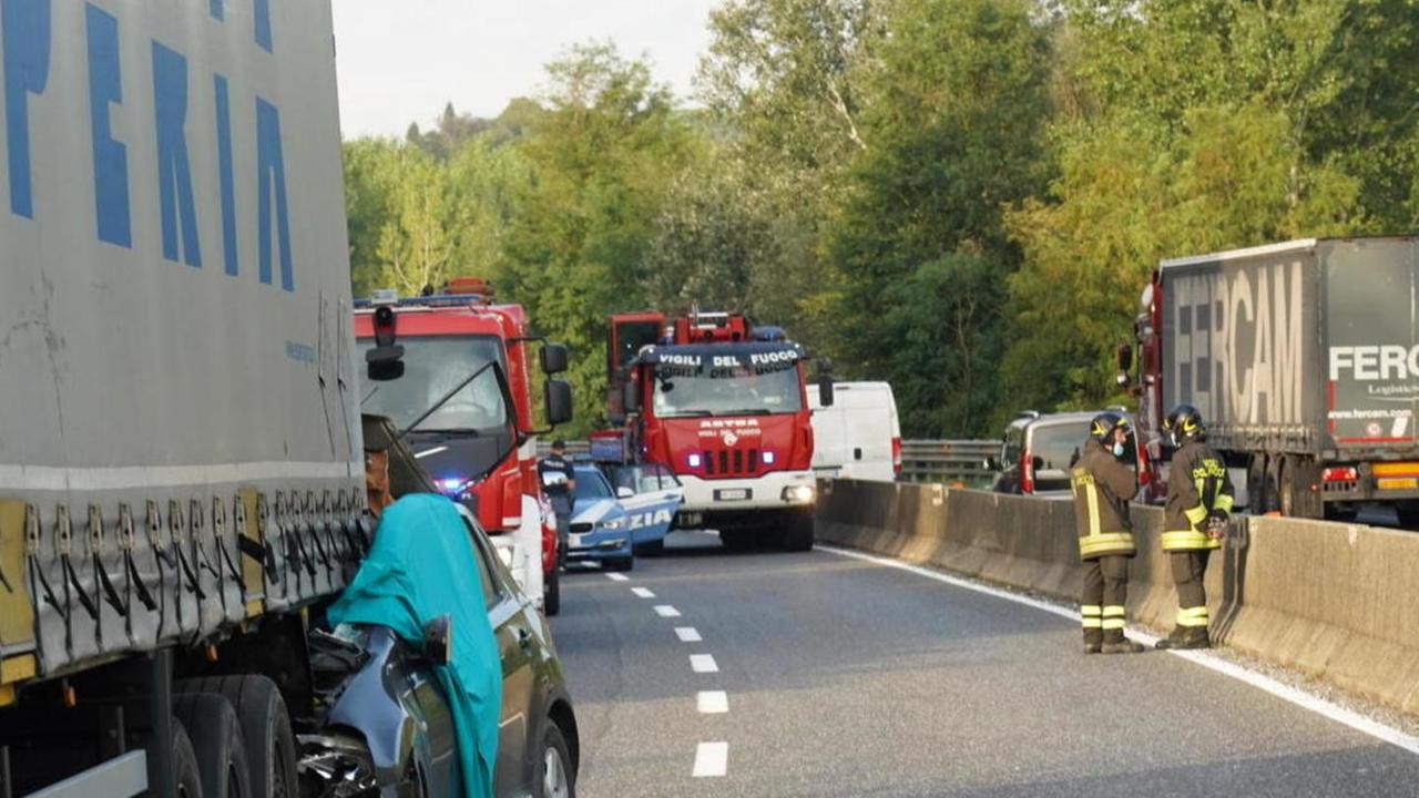 Tamponamenti e salti di corsia: quanti lutti su quel nastro d’asfalto