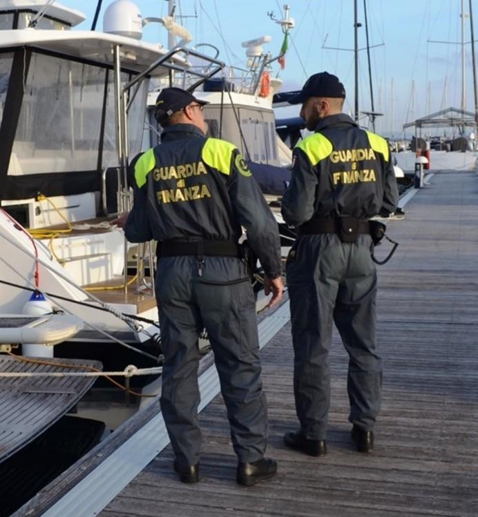 Dal reparto navale delle Fiamme gialle decine di segnalazioni all’Agenzia erariale 