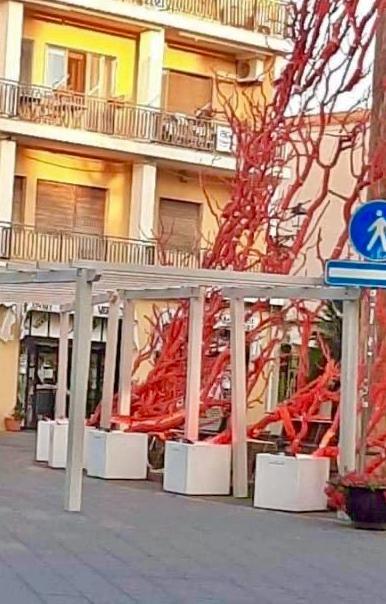 Proteste social, rimosso il gazebo della discordia 