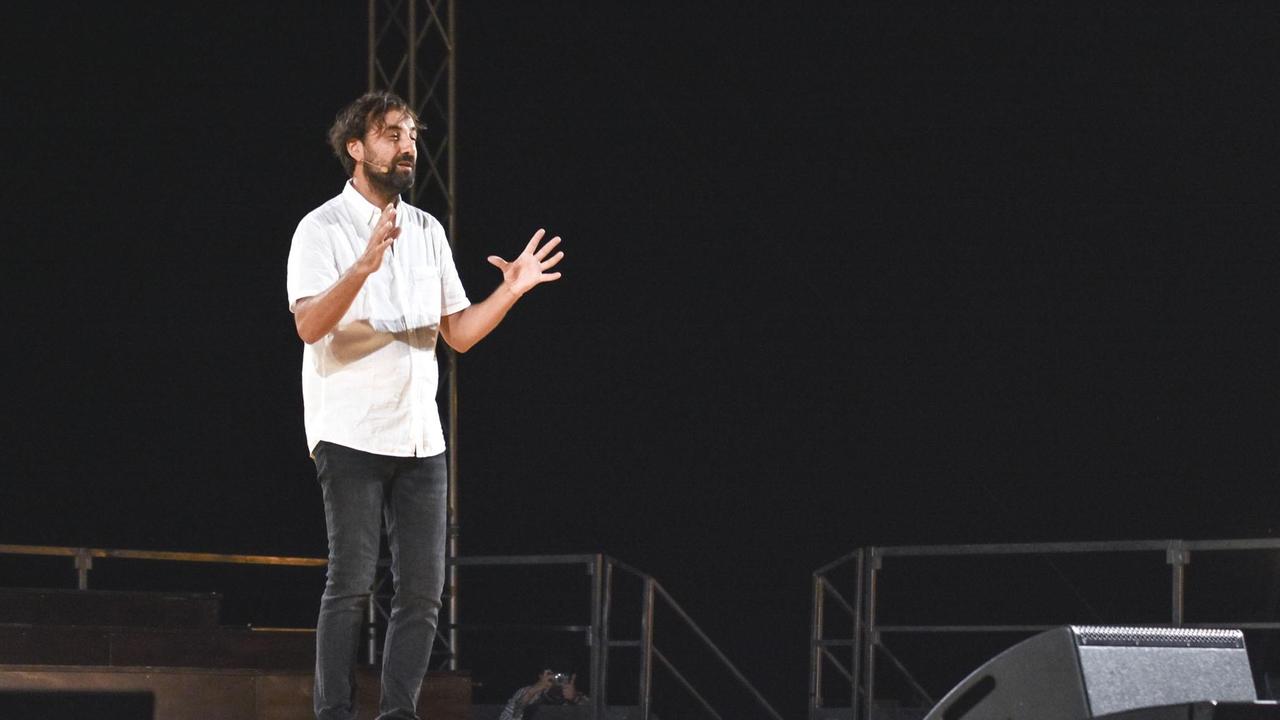 Crestacci incanta e fa “rivivere” il grande Mascagni a modo suo