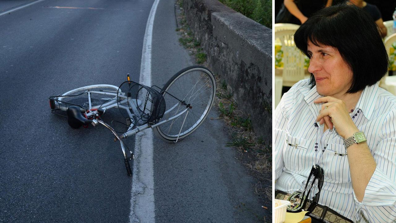 La vittima Barbara Pierotti e, a destra, la bicicletta della donna e sullo sfondo l’auto che l’aveva investita