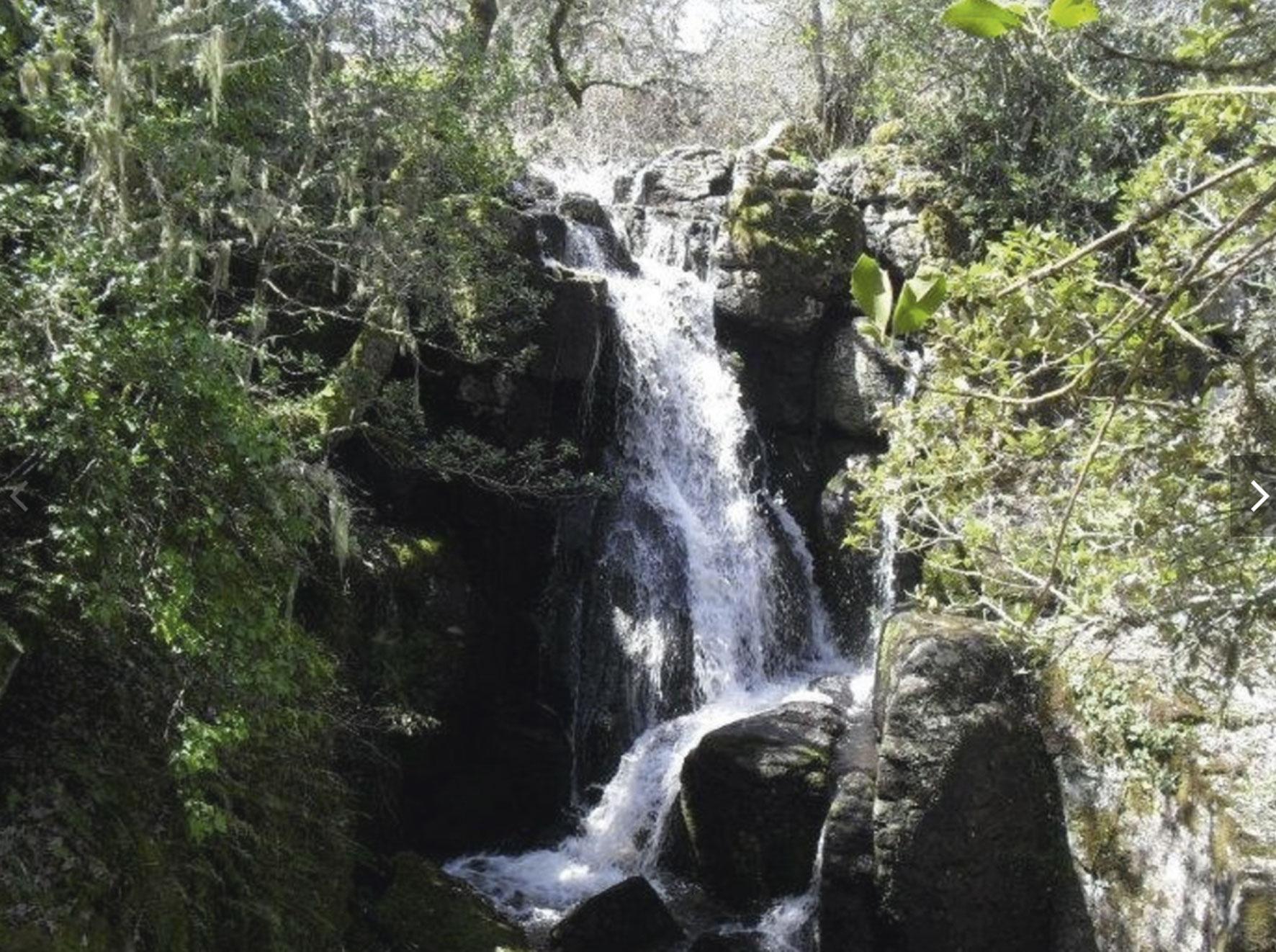 Danze d'acqua, cascate di Sardegna: Mularza Noa - Ortachis
