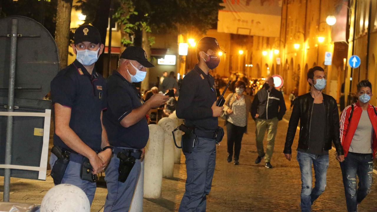 Movida: lite in via Bellaria, denunciate due persone