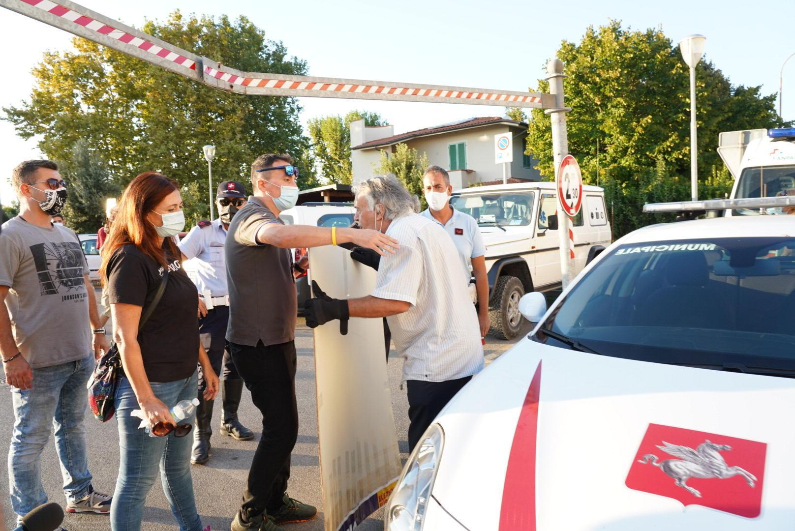 Nella piazza delle Sardine irrompe il fattore "B" (come babbo)