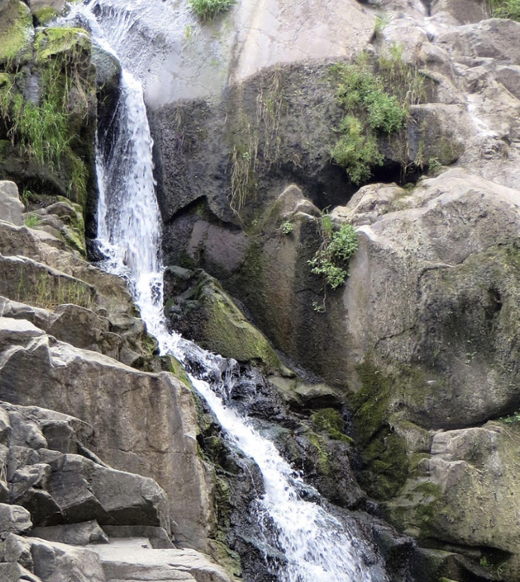 Danze d'acqua, cascate di Sardegna: Triulintas (Martis)