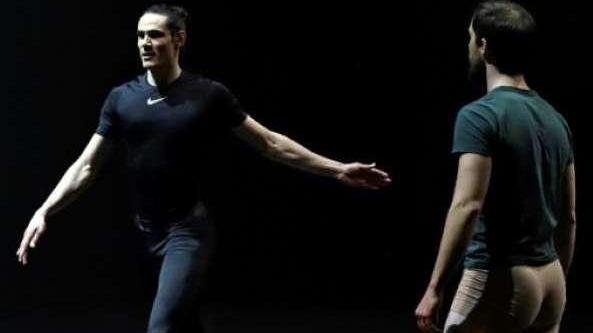 Ma quello è Billy Elliott? No, Cavani «Danzo contro le discriminazioni»