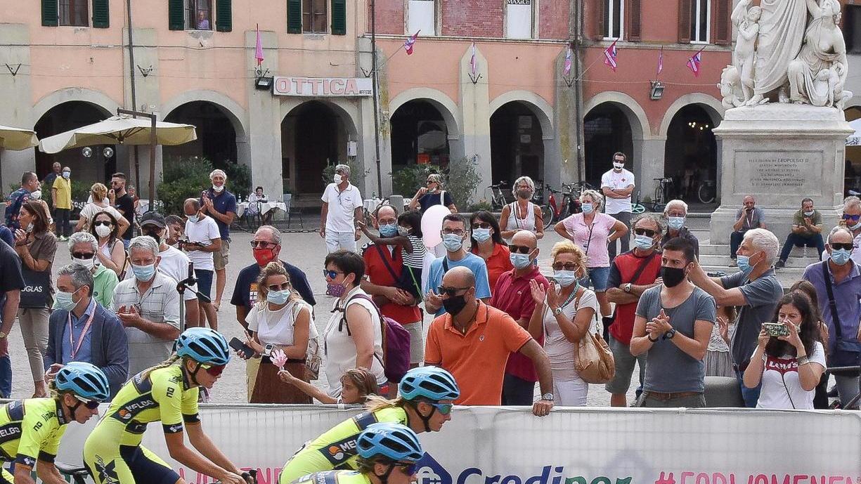Atmosfera da grande evento per il Giro Rosa