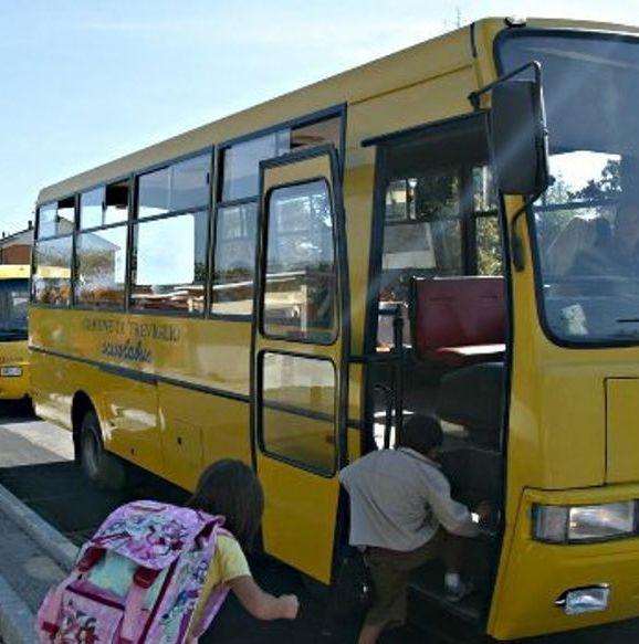 Niente bus all’uscita per i ragazzi delle medie e dell'istituto Mattei 