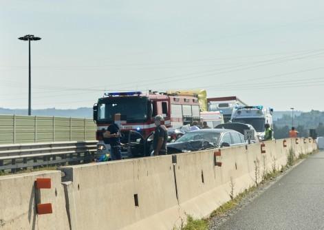 Incidente sulla Fi-Pi-Li: 5 feriti
