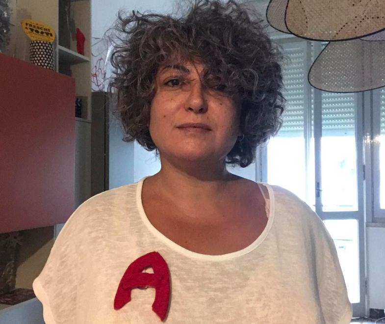 Perlini replica a Melato (Lega): «Io iscritta all’app di incontri? Attacco sessista» 