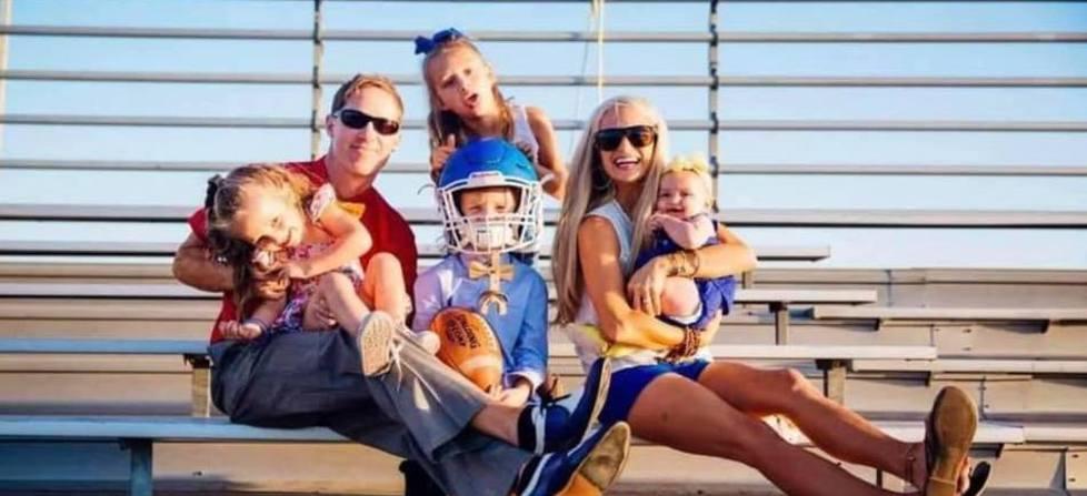 Hogs, il dramma di Nolan «La piccola Micki è morta bloccata sul seggiolino» 