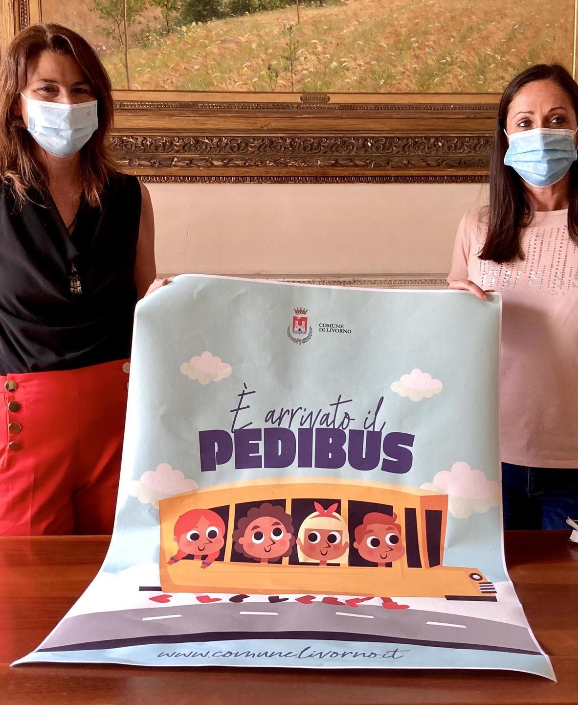 Scuolabus, si parte in ritardo di 10 giorni e intanto si attivano cinque pedibus 