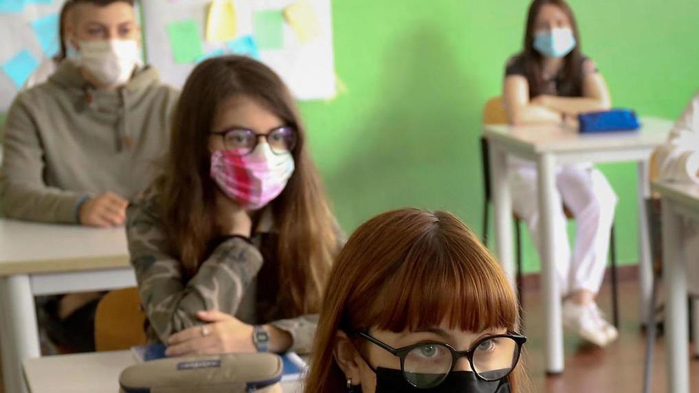 Ritorno a scuola, le mascherine si devono portare da casa. I lavori negli istituti comprensivi
