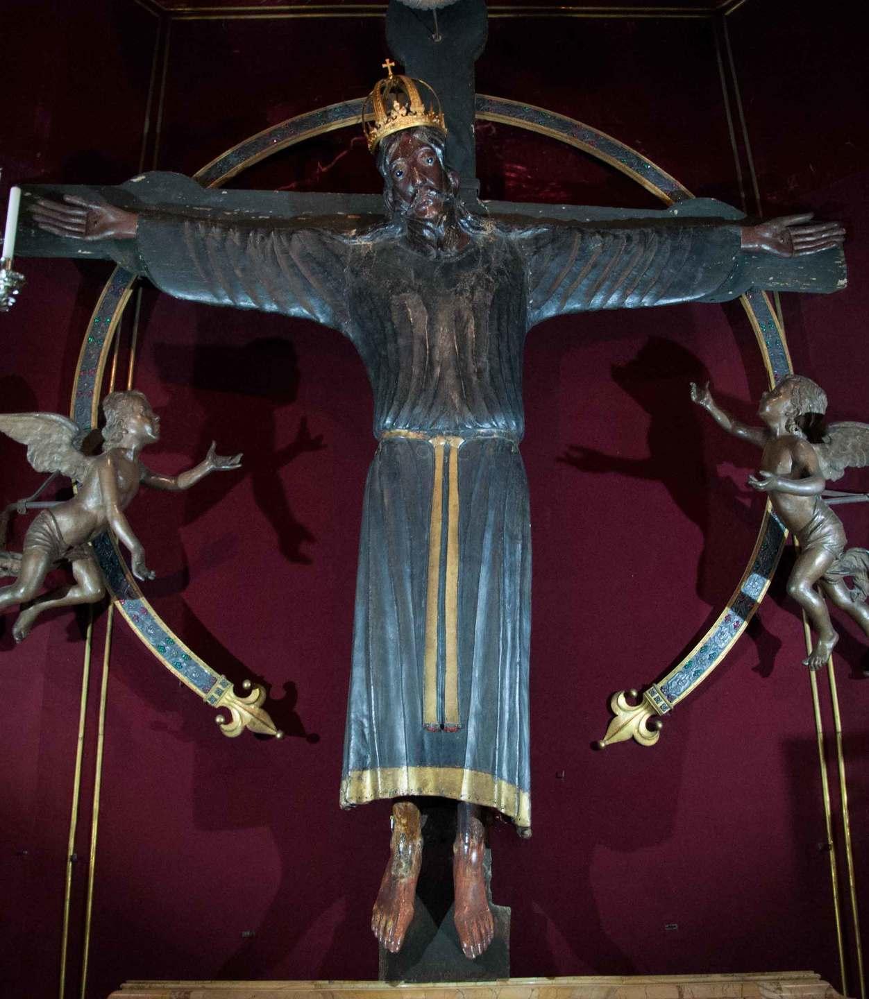 La scienza rivoluziona la storia: il Volto Santo ha 500 anni in più 