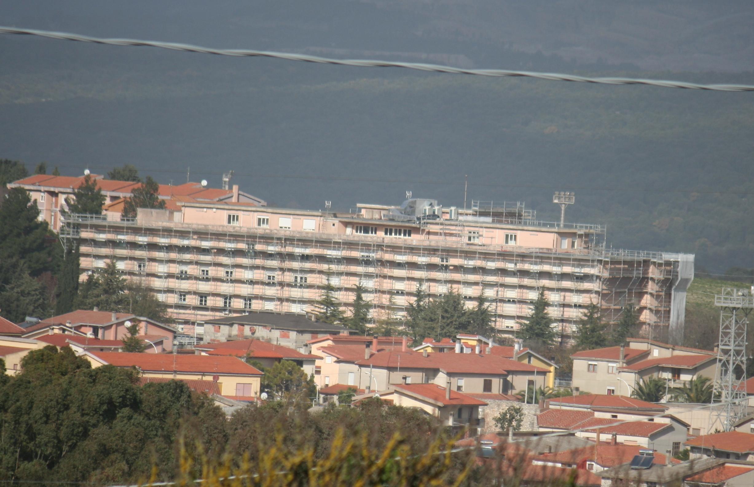 Covid, tutti negativi i tamponi fatti sul personale dell'ospedale di Isili