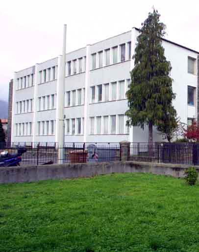 Tutti in classe distanziati Slitta il servizio mensa: partirà a metà ottobre
