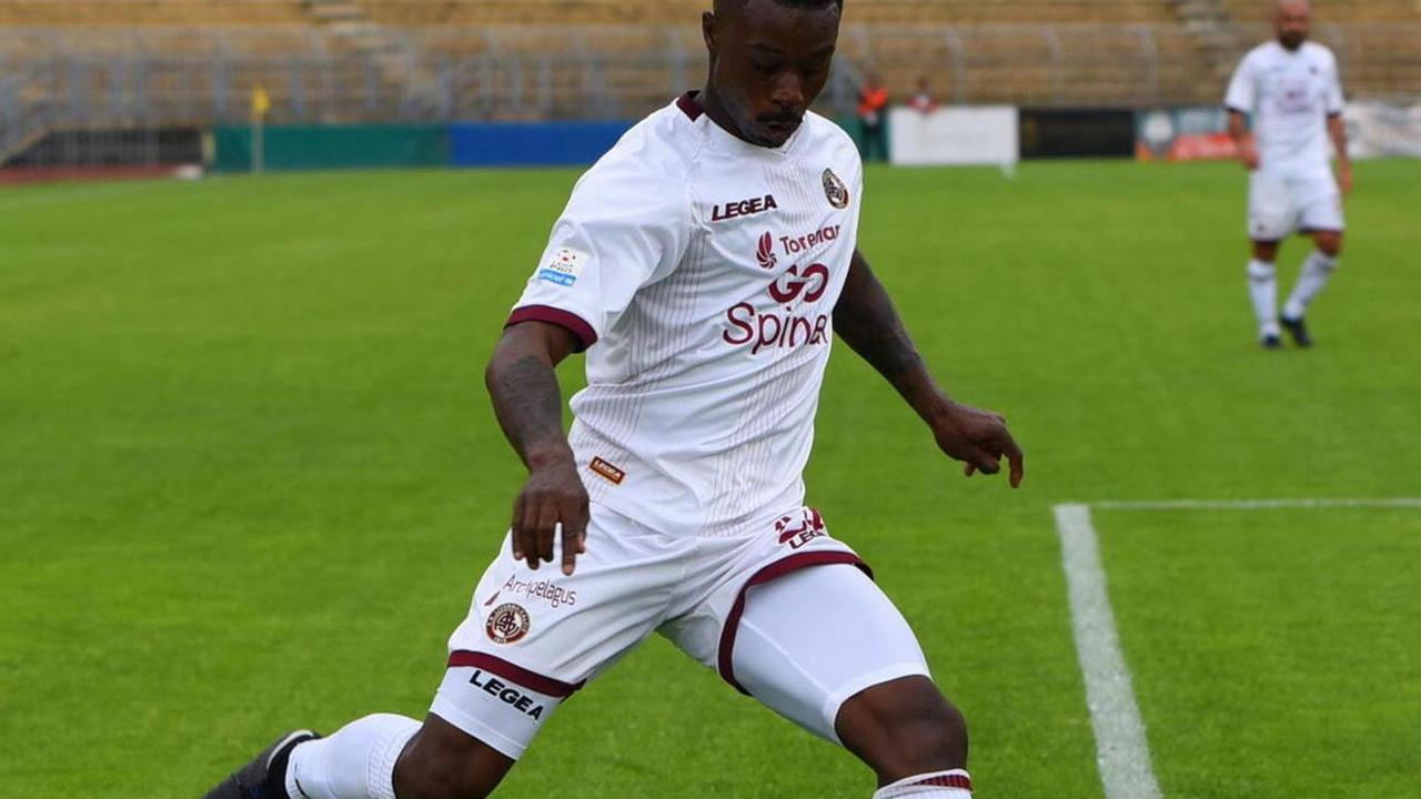 L’attaccante francese Abdou Doumbia arriva alla Carrarese