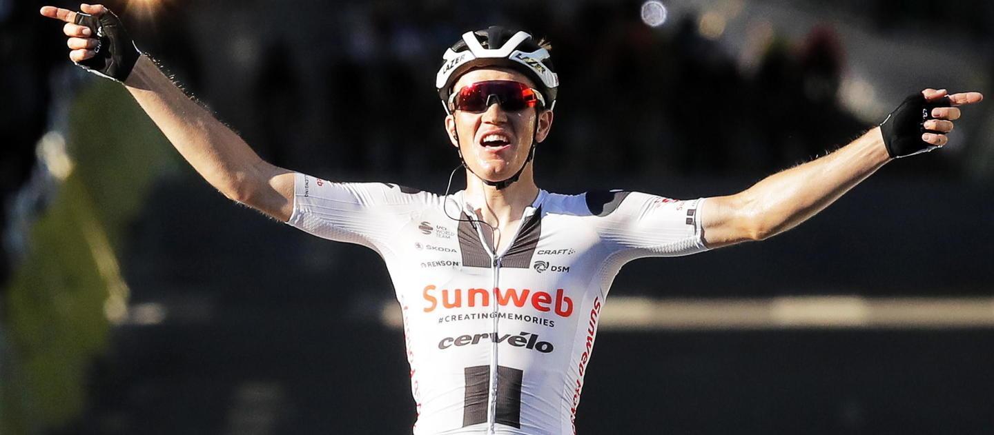 Bernal attacca, Roglic c’è Oggi arrivo al Grand Colombier
