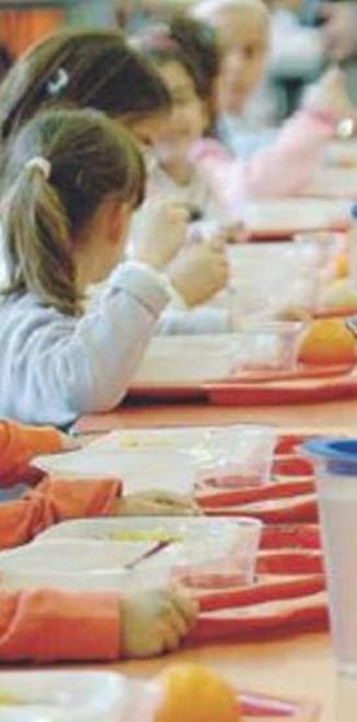 Doppio turno, sicurezza e pane confezionato Così ripartono le mense nelle scuole
