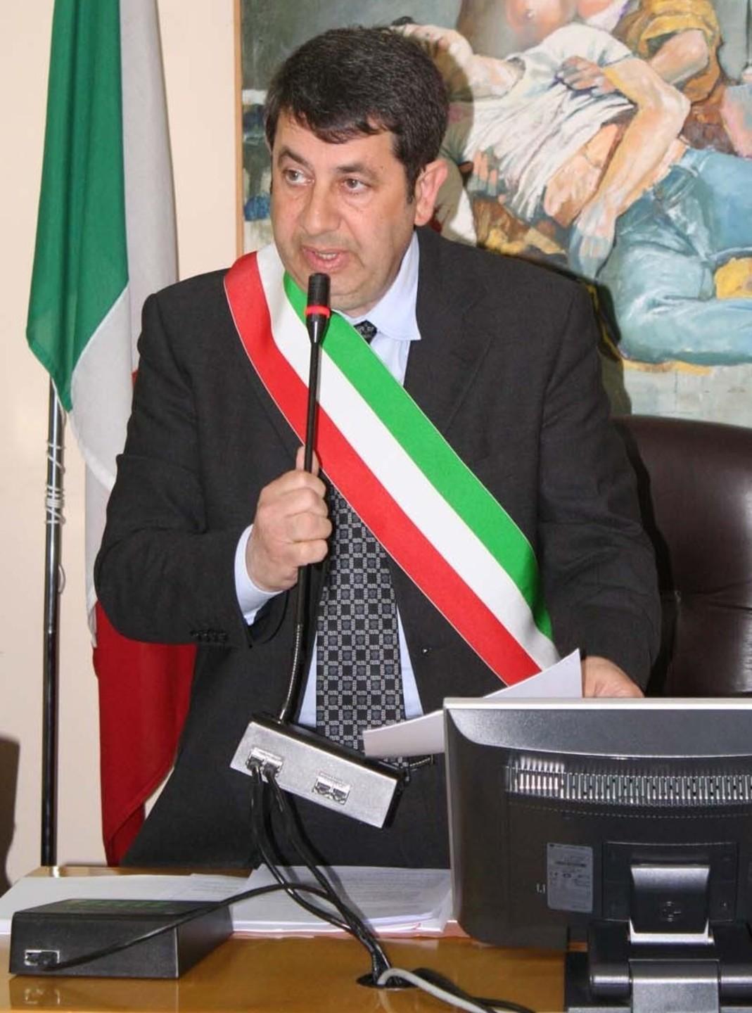 Macomer, il sindaco striglia i giovani: «Siate responsabili» 