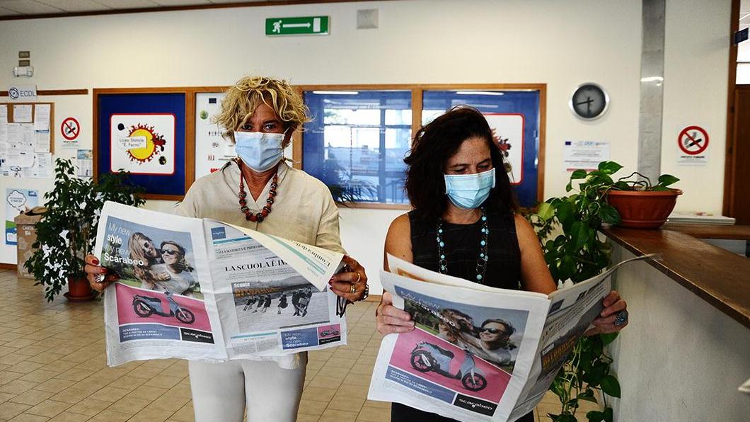 Da sinistra, la dirigente scolastica del Fermi Tania Pascucci e la vicepreside Patrizia Pilegi