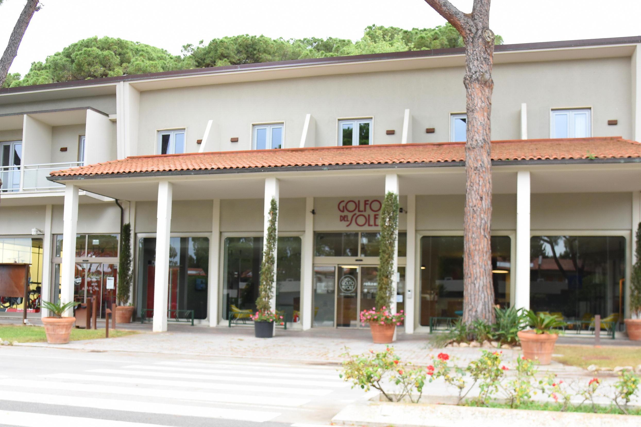 Il Golfo Del Sole Hotel & Holiday Resort di Pratoranieri a Follonica, che ospiterà il faccia a faccia tra Andrea Benini e Massimo Di Giacino (foto Giorgio)