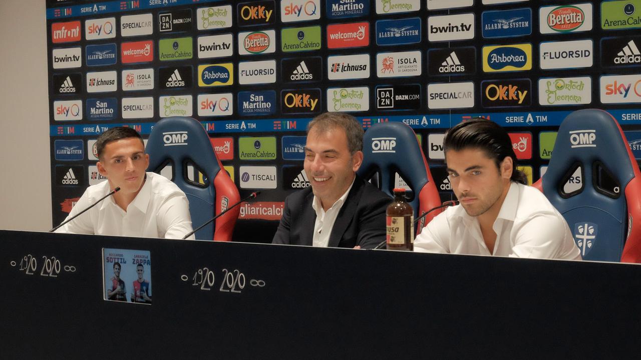 La conferenza stampa dei due nuovi acquisti del Cagliari (foto Mario Rosas)