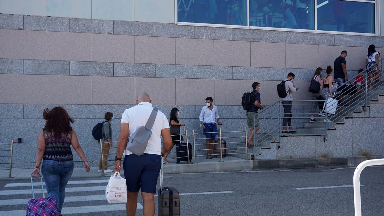 Passeggeri all'aeroporto Costa Smeralda