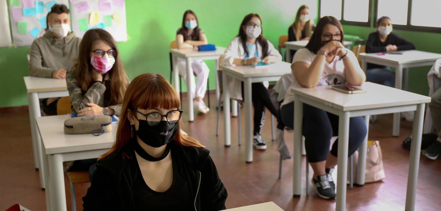 In classe con tante regole da rispettare «Ma i ragazzi così non saranno più soli» 