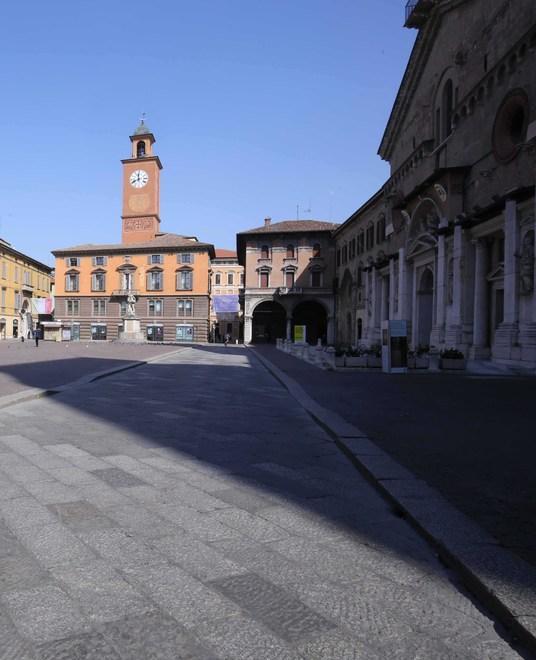 L’università riparte... in piazza con una lectio sull’educazione 