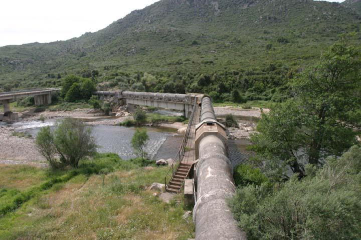 Una condotta idrica nel Nuorese, immagine di repertorio