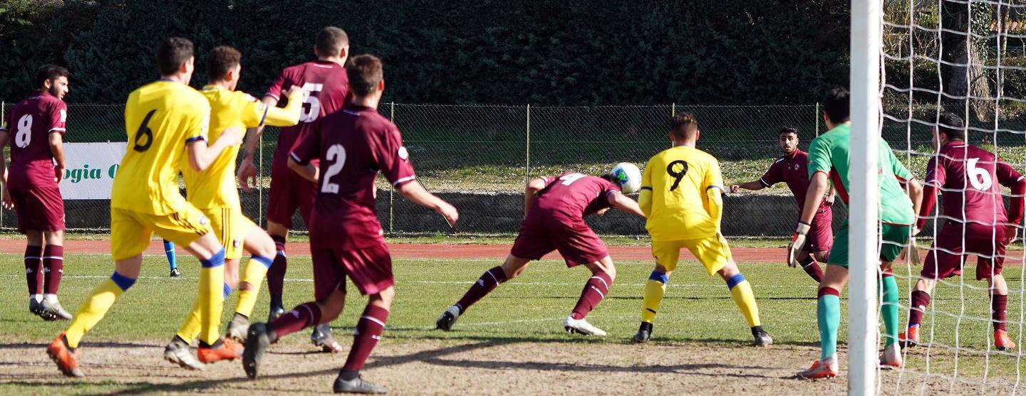 Livorno calcio, altro giocatore della Primavera positivo al Covid: in 12 in isolamento 