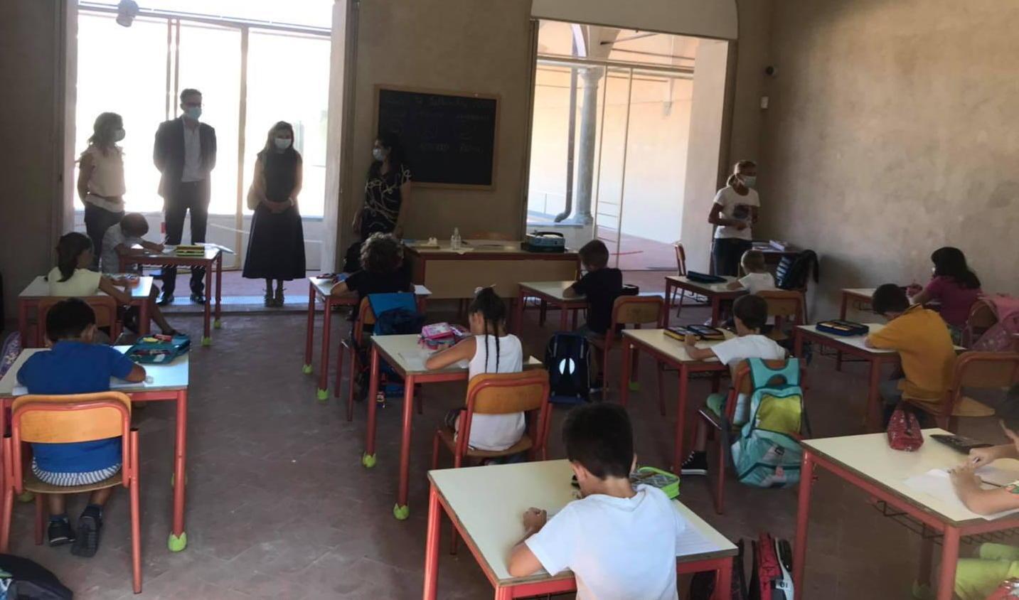 Le comunali al via tra cantieri aperti e classi trasferite 