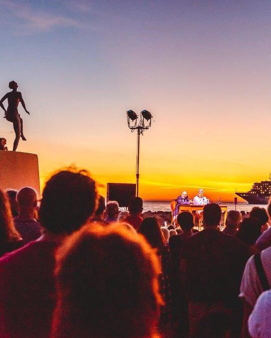 Piazze, strade, terrazzi e giardini: torna "Scenari di Quartiere", teatro a zonzo per la città - Il programma