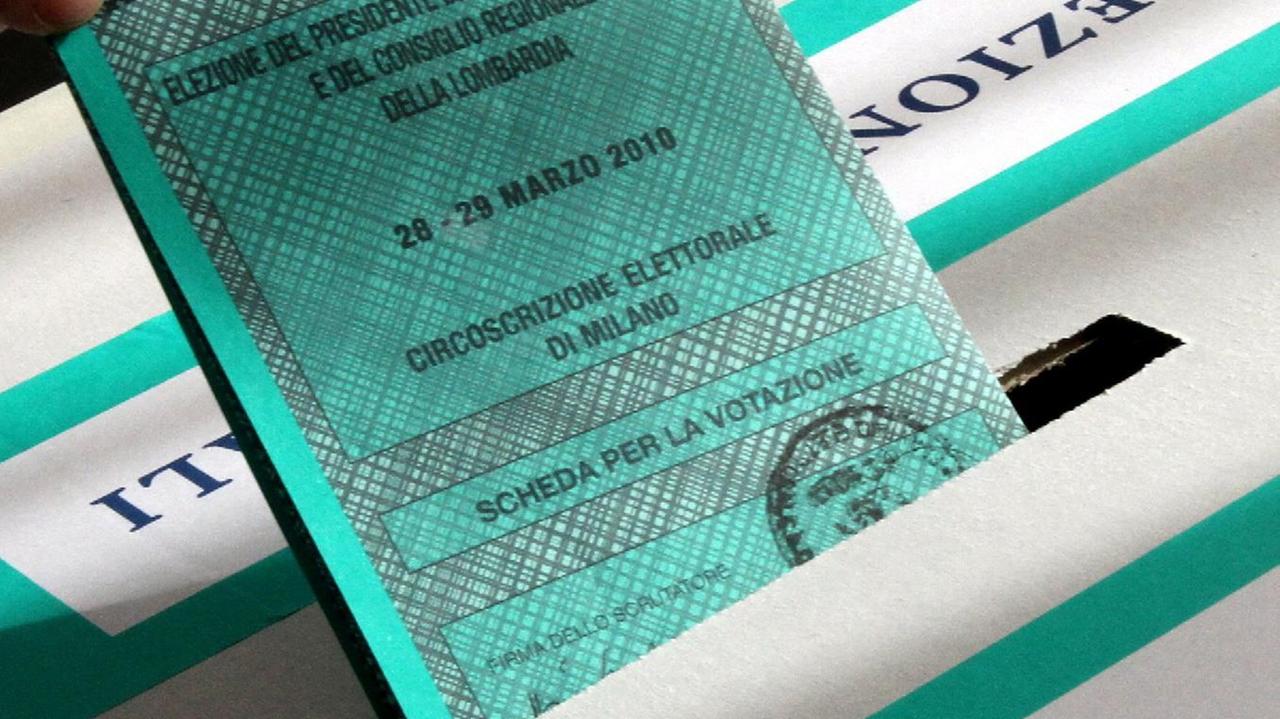 Ultimo giorno per chiedere il voto a casa