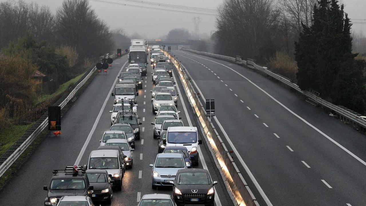 A11 chiusa anche stanotte