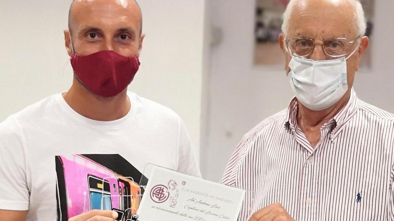 Luci e un premio con gli occhi lucidi «Aspetto ancora qualche giorno...»