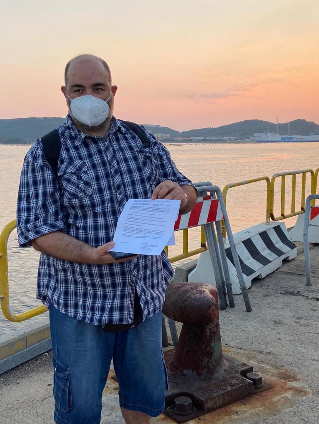 Mail e telefonate danno voce al coro di proteste 