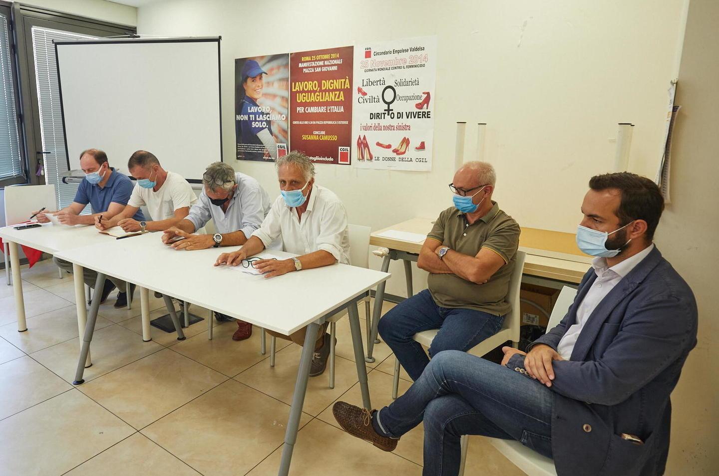 Da Lara Srl il primo colpo al settore moda: l’azienda dice basta, a casa 21 lavoratori 